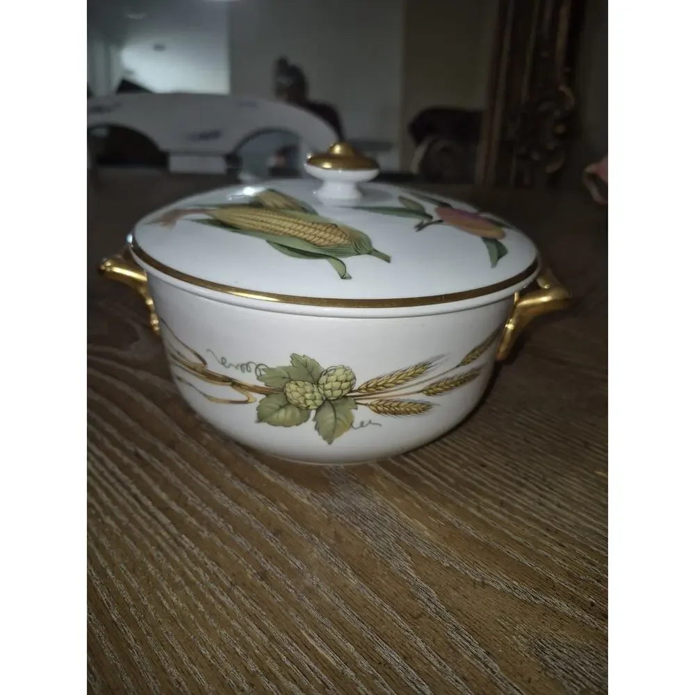 💥 Royal Worcester Evesham Porcelain 7” Round Covered Casserole Gold Accents